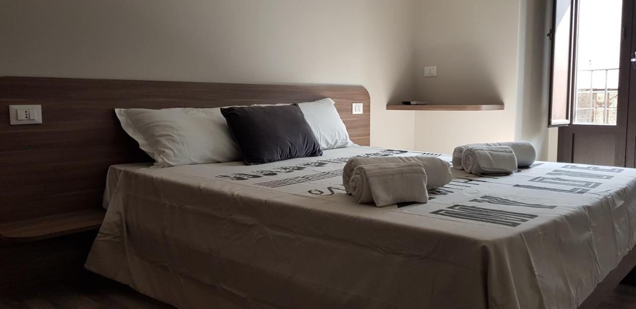 Tre Stelle Al Duomo Bed & Breakfast Catania Ngoại thất bức ảnh