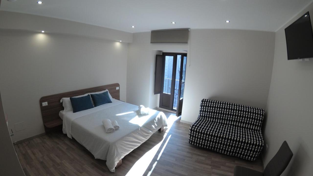 Tre Stelle Al Duomo Bed & Breakfast Catania Ngoại thất bức ảnh
